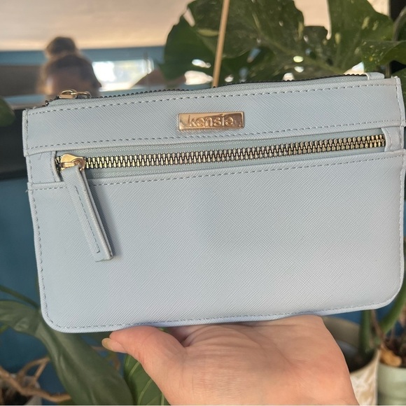 Kenzielight Wristlet Gold Hardware - Picture 8 of 9